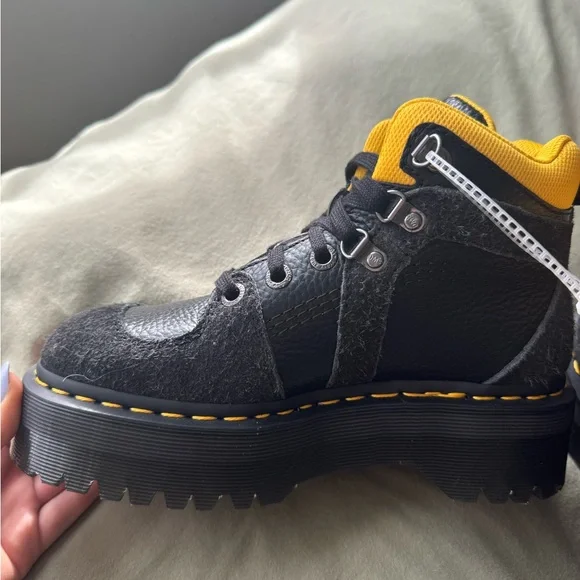 DOC MARTINS - Picture 8 of 8